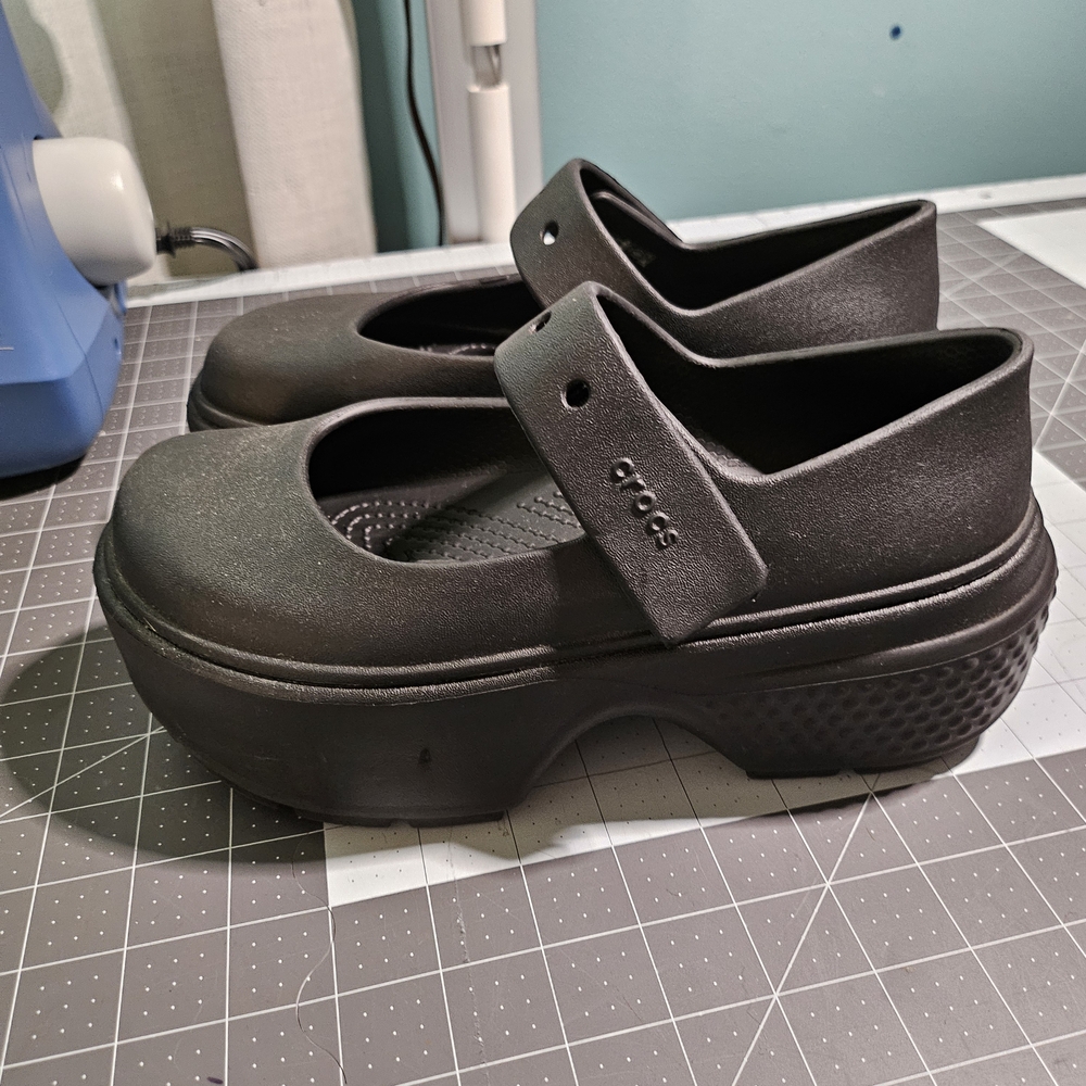 CROCS Women's Black Platform Mules